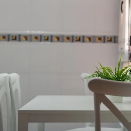 Apartamento Ah Delux3rooms Campus Milán Vut6519as