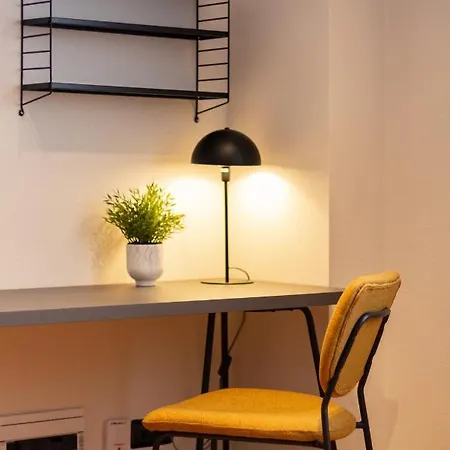 Ah Delux3rooms Campus Milán Vut6519as