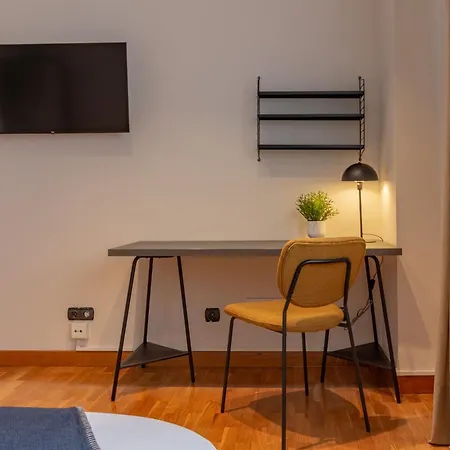 Ah Delux3rooms Campus Milán Vut6519as Apartamento